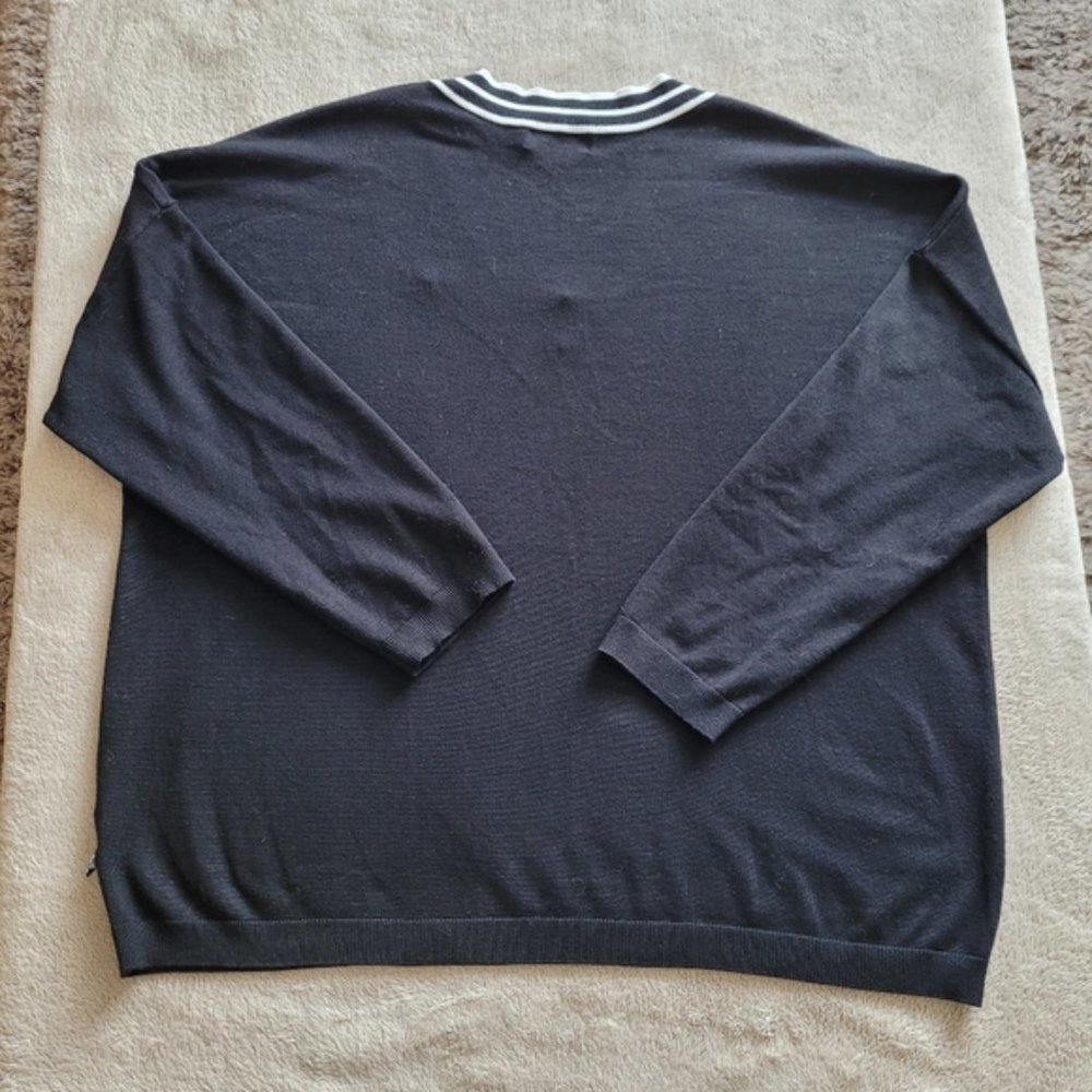 Karl Lagerfeld Eiffel Tower v-neck sweater size large - Picture 4 of 11